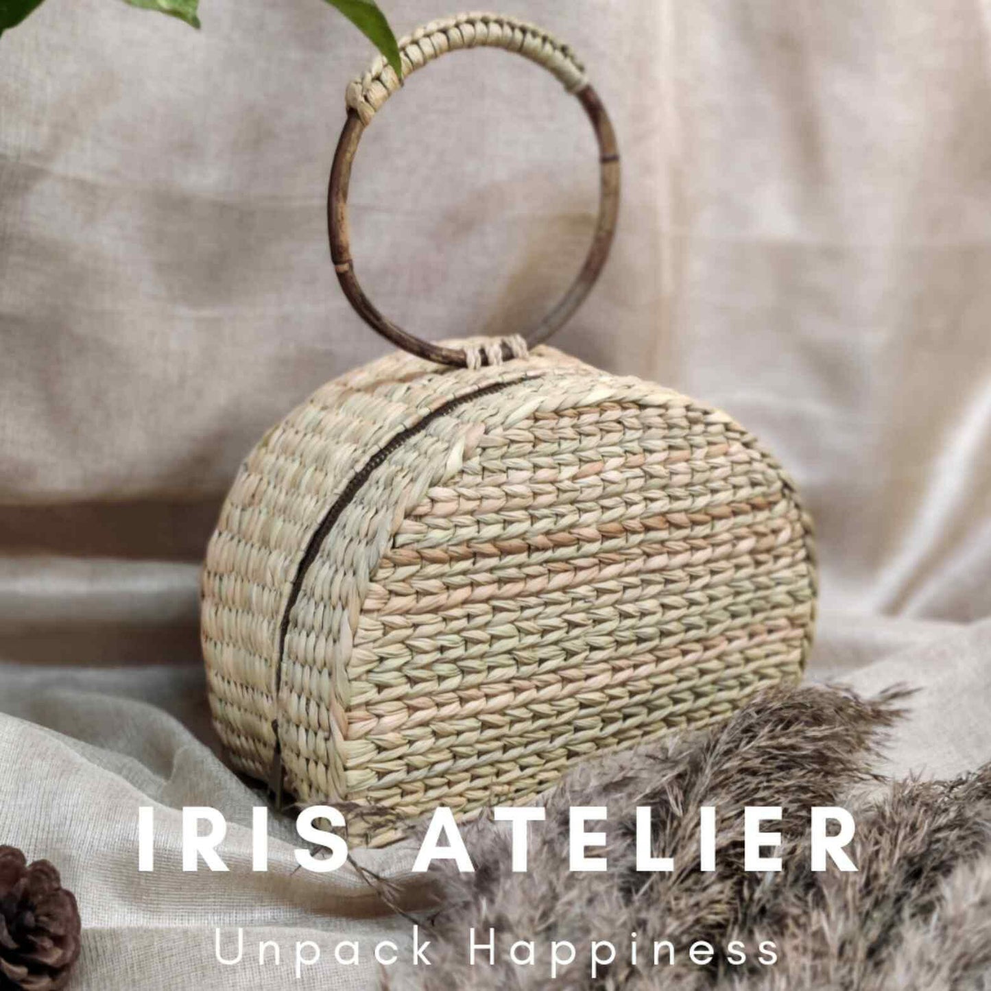 Crescent Natural straw Bag - Iris Atelier India