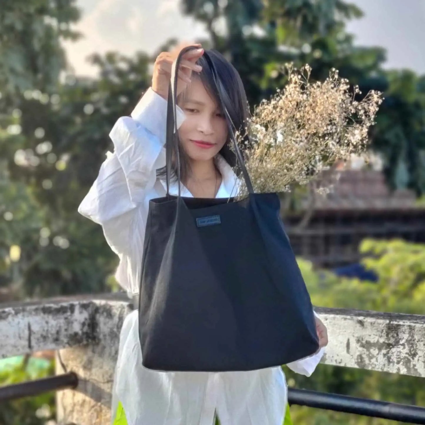 Marketa Tote (Black) - Iris Atelier India